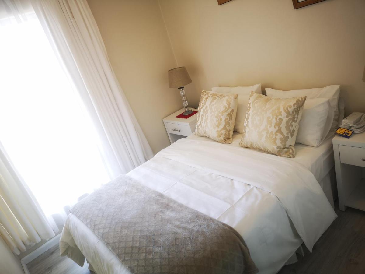 Cape Town Family Beachfront Apartment Leisure Bay Exterior photo