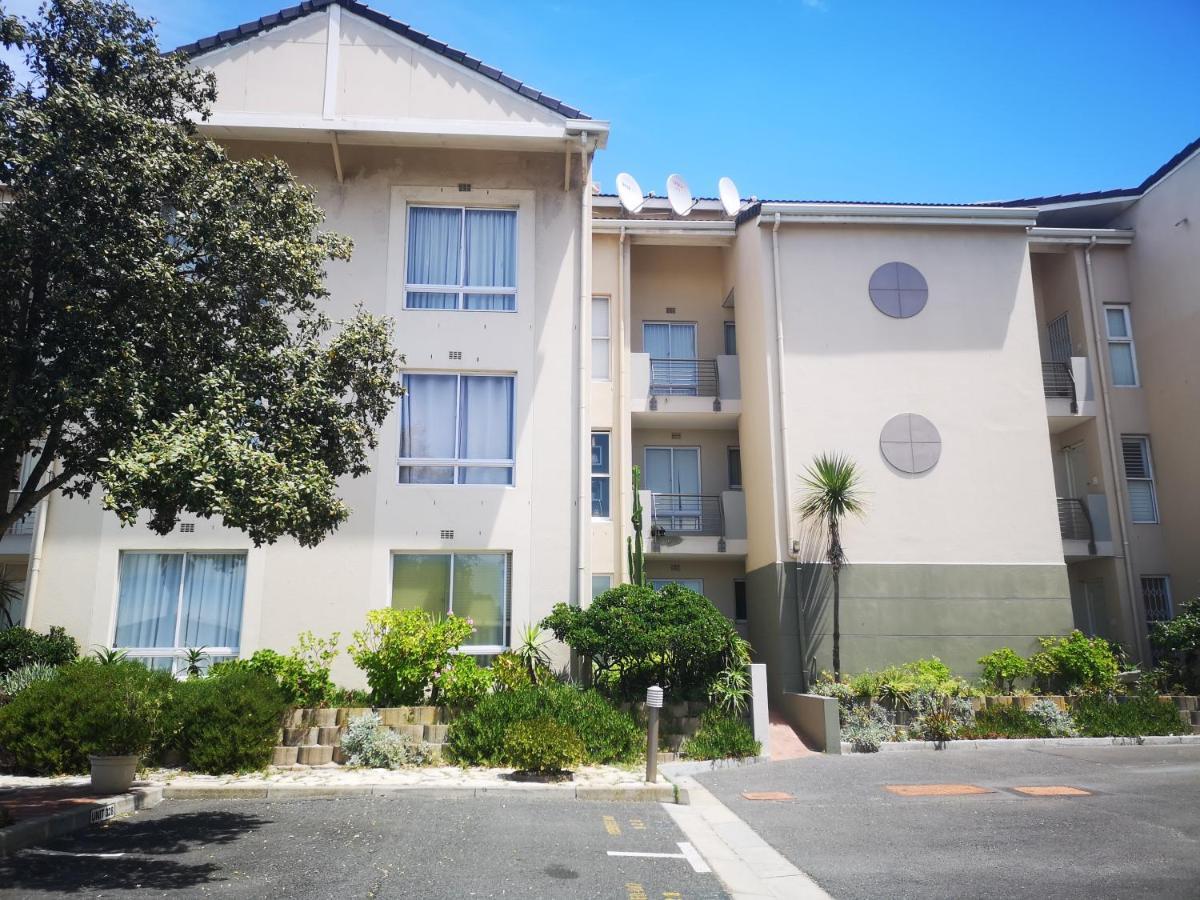 Cape Town Family Beachfront Apartment Leisure Bay Exterior photo