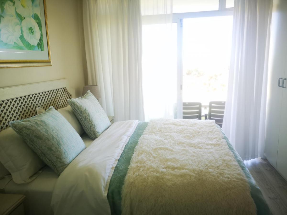 Cape Town Family Beachfront Apartment Leisure Bay Exterior photo