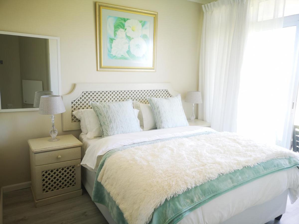 Cape Town Family Beachfront Apartment Leisure Bay Exterior photo