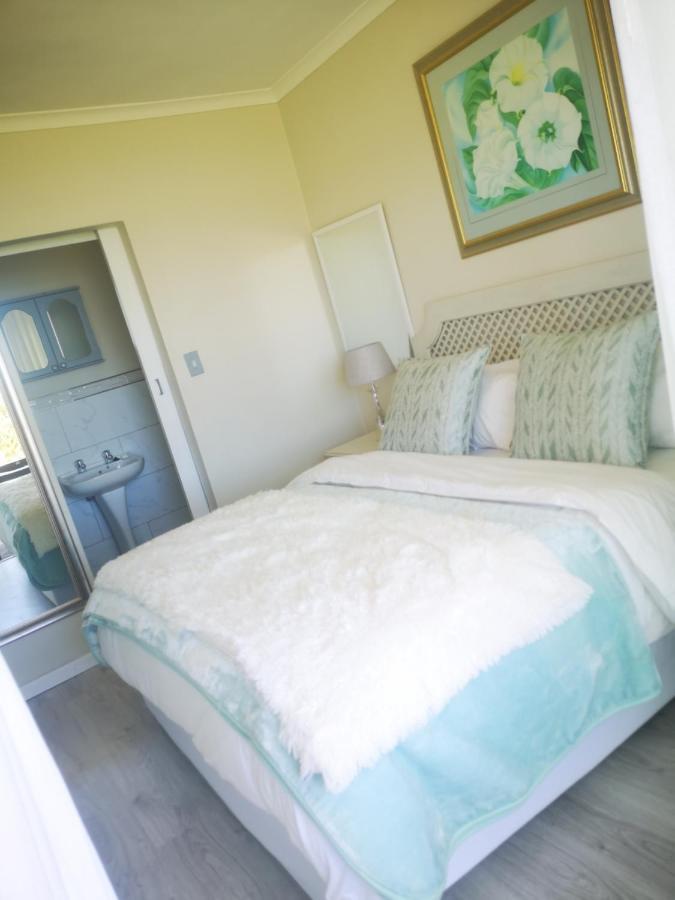 Cape Town Family Beachfront Apartment Leisure Bay Exterior photo
